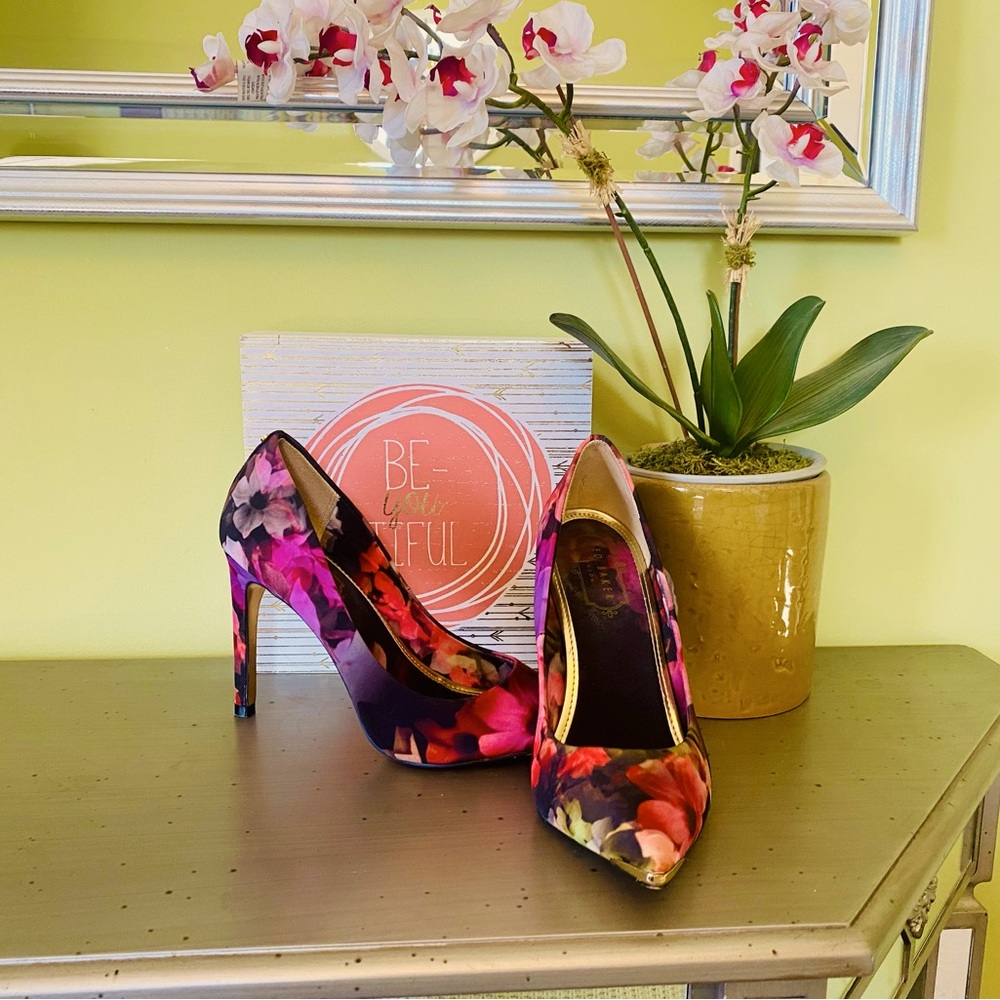 Ted Baker Floral pumps
